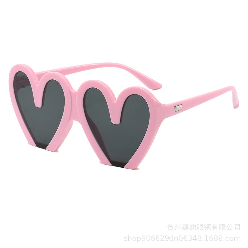 Wholesale  Peach Heart Retro Funny Sunglasses Anti-Uv Party Catwalk High-End Exaggerated Sunglasses